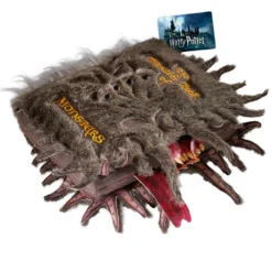 Noble Collection Peluche Libro De Los Monstruos Harry Potter